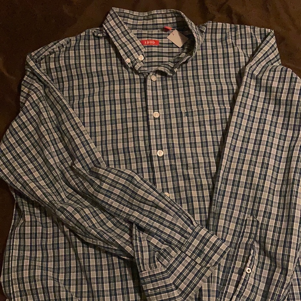 IZOD long sleeve plaid shirt